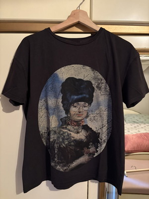 Zara T-shirt like new, size S, black and grey