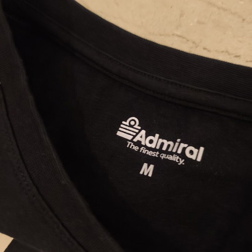 Admiral Black Crop T-shirt like new, size M
