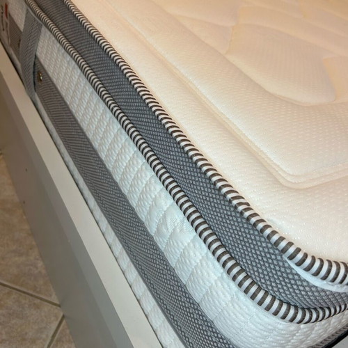 Mattress new 1.60x2.00 with integrated foam topper