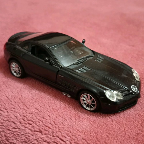 Mercedes SLR New Rays 1:32 like new with opening doors
