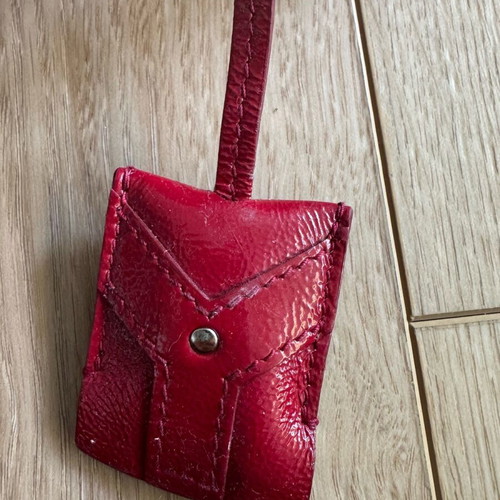YSL - Yves Saint Laurent Muse red patent leather handbag used