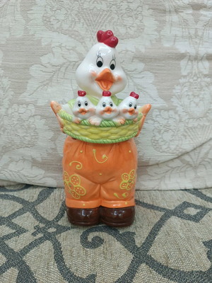 Easter ceramic cookie jar fondant dish "Hen with chicks" like new
