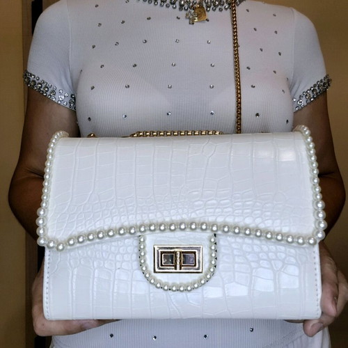 Crossbody bag like new, white and gold with hand-stitched decorations
