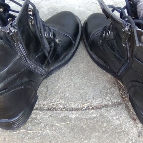 Voi & Noi women's black ankle boots size 38 like new