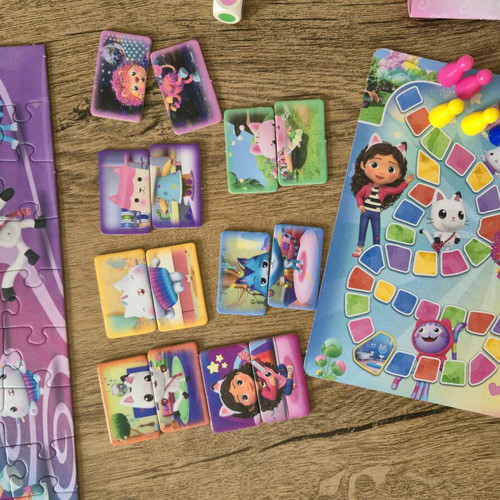 Gabby's Dollhouse board game set like new (+puzzle)