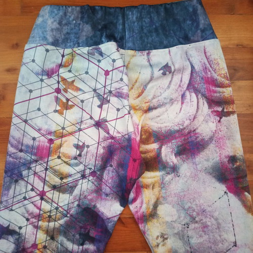 Blue printed workout leggings like new, size Medium