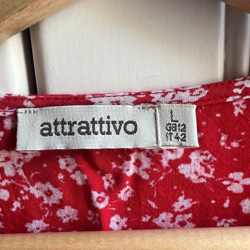 Attrattivo sleeveless blouse red like new, size L