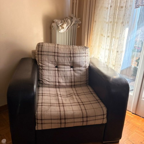 Armchair with leather upholstery and comfortable seat