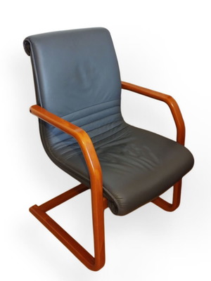 Gautier leather visitor chair like new, gray