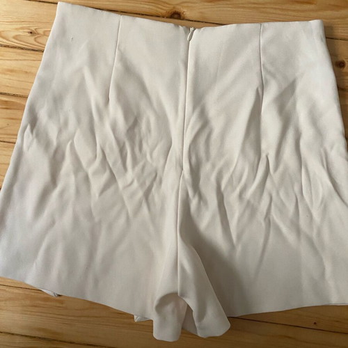 Stradivarius white skirt shorts like new