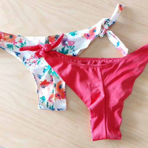 Brazil bikini bottoms used, set of 2, size M, floral and red