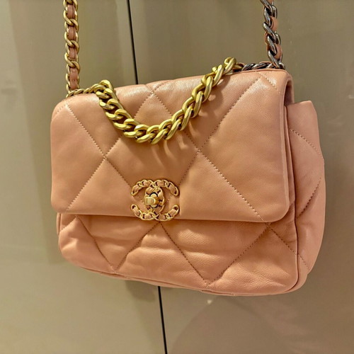 Chanel Flap 19 Medium crossbody bag new beige