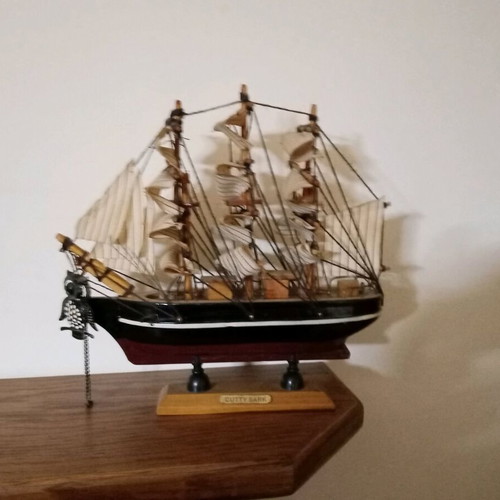 Wooden decorative boats like new, set of 3 pieces