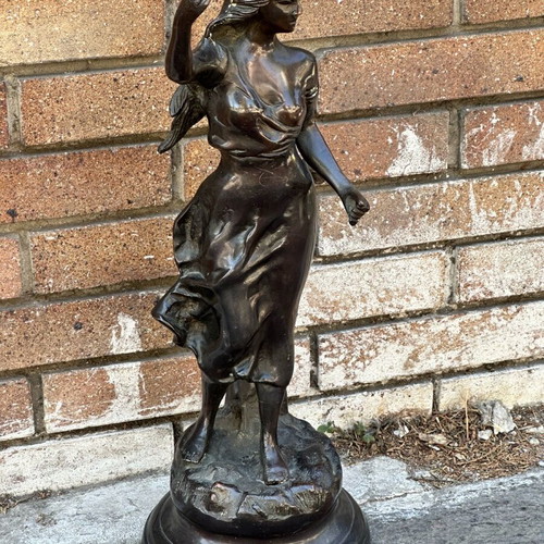 Bronze statue of woman in motion used, classic style, 52 cm
