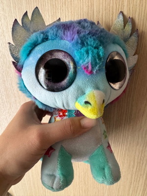 Plush dragon like new