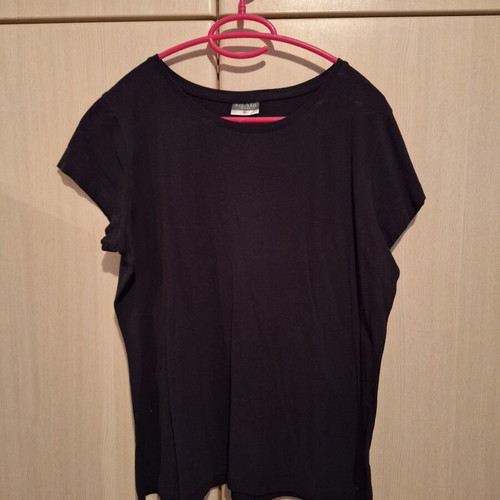 Beloved Woman Black T-Shirt XL Like New