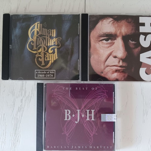 3 CD collections Greatest Hits like new, Allman Brothers Band, Johnny Cash, Barclay James Harvest