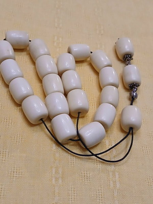 Mastic Worry Beads used, 22 beads, bakelite, silver details