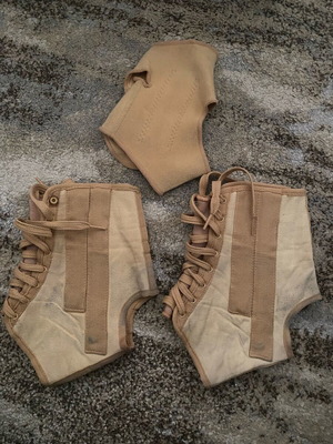 Orthopedic wrist braces used, pair with metal splints and elastic