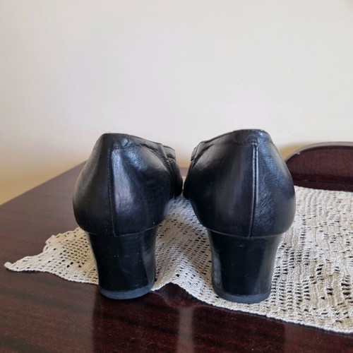 Leather orthopedic pumps used with heel size 39, black