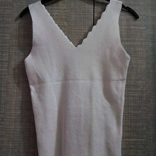 White blouse with rhinestones new, size S-M