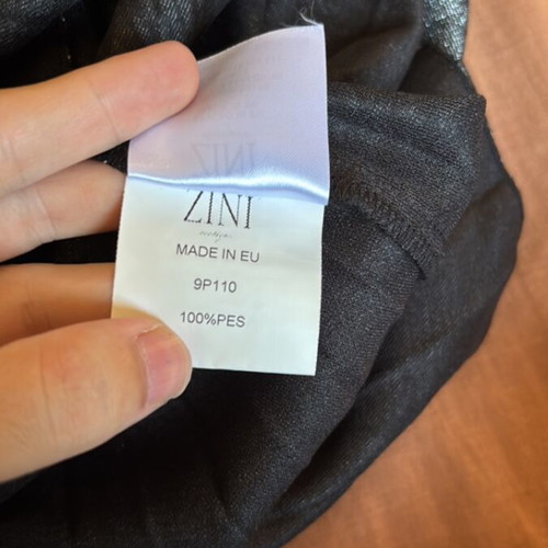 Zini women's skirt size M like new, black and silver