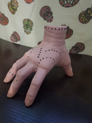 Addams Family figure "The Thing" like new, human hand scale