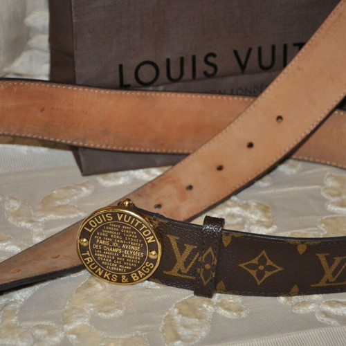 Louis Vuitton monogram belt like new, trunks and bags collection 110/40 brown