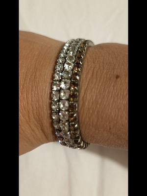 Bracelet Seire like new, white and beige
