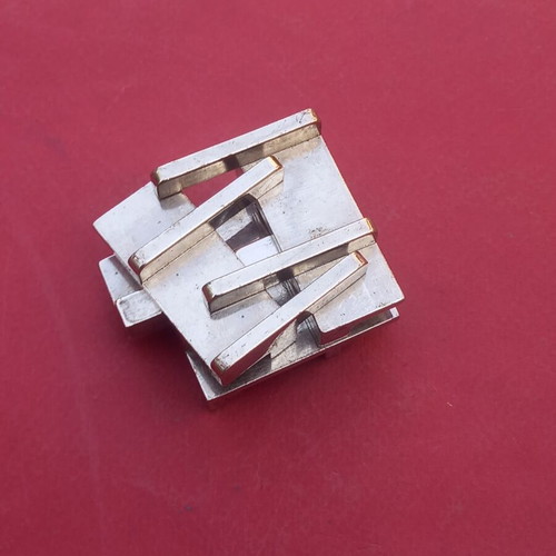 Metal puzzle brain teaser, difficulty level 5/6