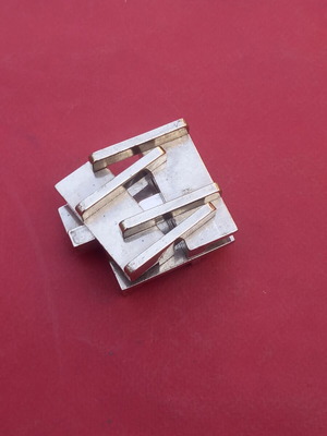 Metal puzzle brain teaser, difficulty level 5/6