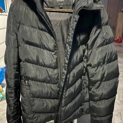 Splendid women's warm jacket used size M black with broken zipper