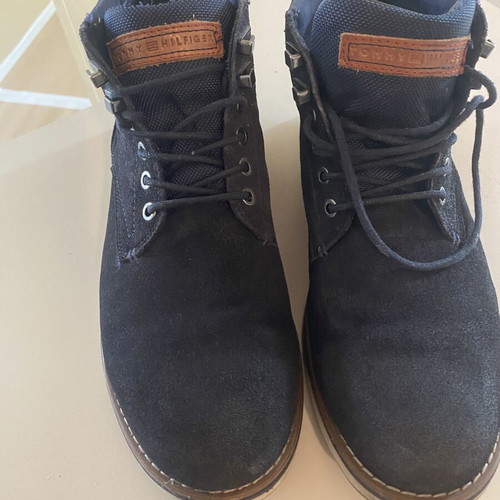 Tommy Hilfiger suede navy blue ankle boots size 43 like new