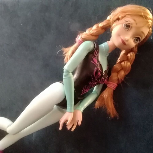 Frozen Anna doll 2013 Mattel like new