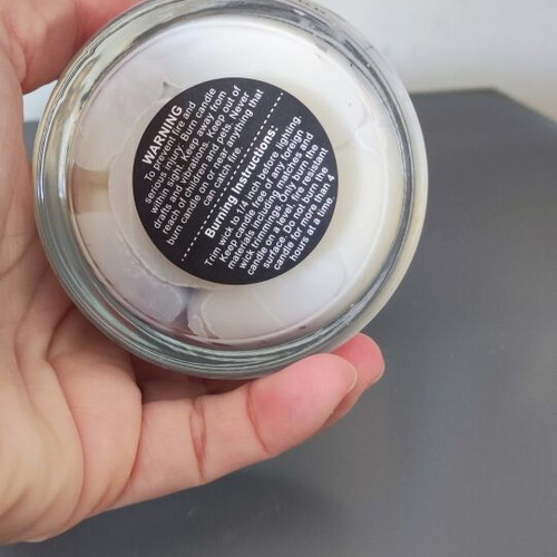 Soy Candle with Blackberry and Peach Scent