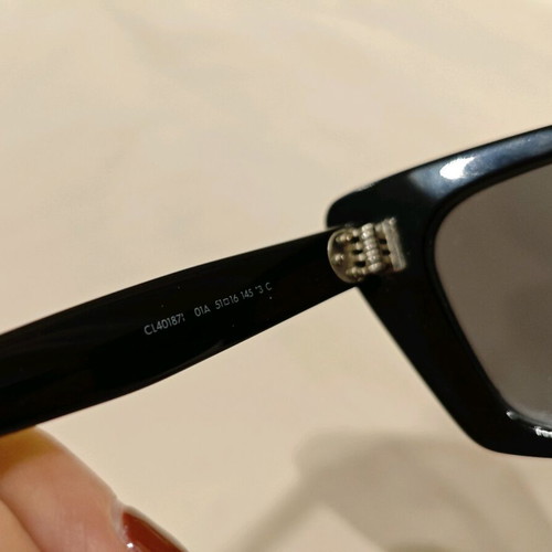 Celine40187I sunglasses like new, black