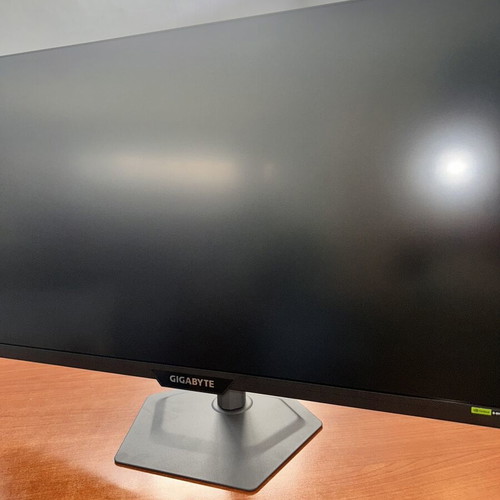 Gigabyte Monitor 27” 4K 320Hz New with HDMI 8K Cable