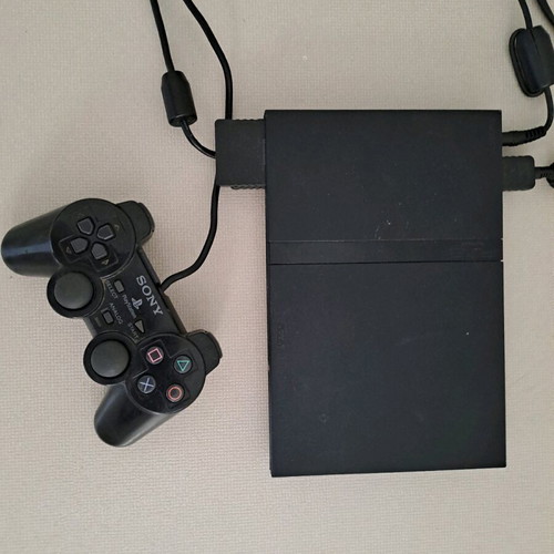 Sony Play Station 2 μεταχειρισμένο σε άψογη κατάσταση