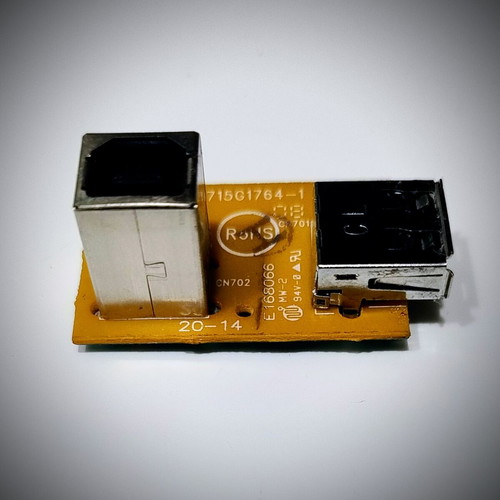 USB-B female to USB-A female adapter board like new