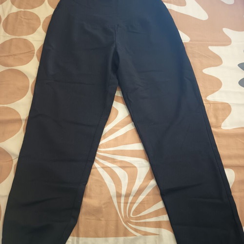 H&M maternity pants used, black medium fabric relaxed fit