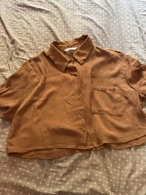 Crop shirt Stradivarius like new, rust color, size L