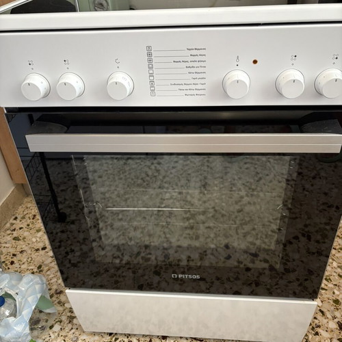 Pitsos PHC009120 ceramic stove used, 4 burners, 66L oven, energy class A
