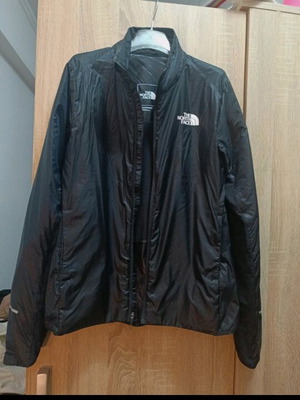 Northface woman windbreaker like new