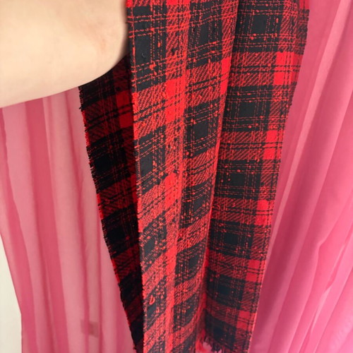 Scarf checked red black like new