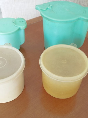 Συλλεκτικό σετ 4 vintage Tupperware ζαχαριέρα, γαλατιέρα και μπολ, 60s