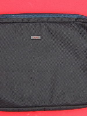 TUMI Калъф за лаптоп използван, 36x25x4см, отлично състояние