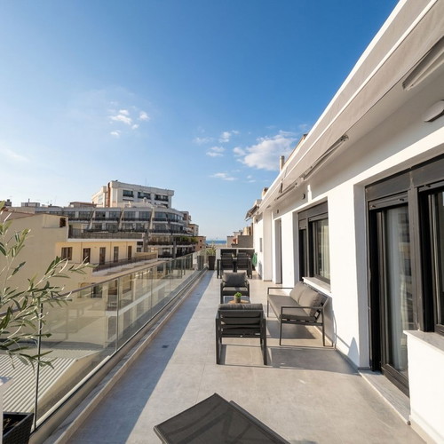 Apartment 2 bedrooms renovated penthouse with large terrace in Thessaloniki center