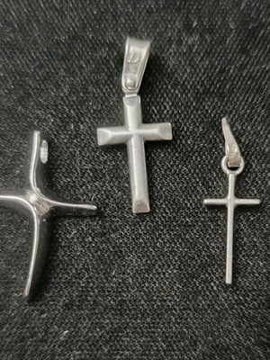 Set of 3 silver crosses like new, .925