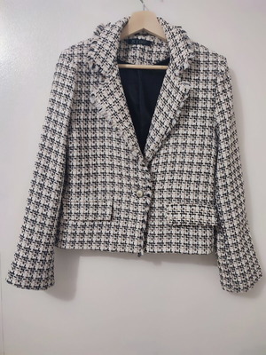 Women's short cotton jacket, black and beige pattern
