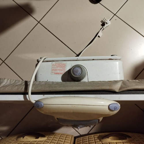 Smart steam press used without packaging